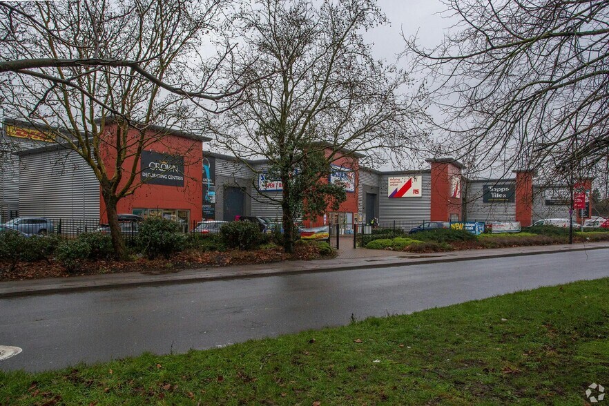 Surrey Canal Rd, Londres à louer - Photo de l’immeuble – Image 1 sur 6