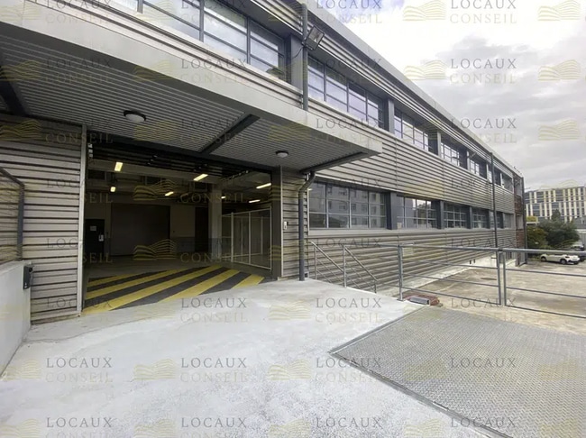 Plus de détails pour Local d'activités à louer