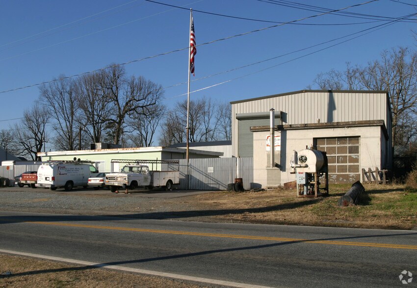 3005 McConnell Rd, Greensboro, NC à vendre - Photo principale – Image 1 sur 1