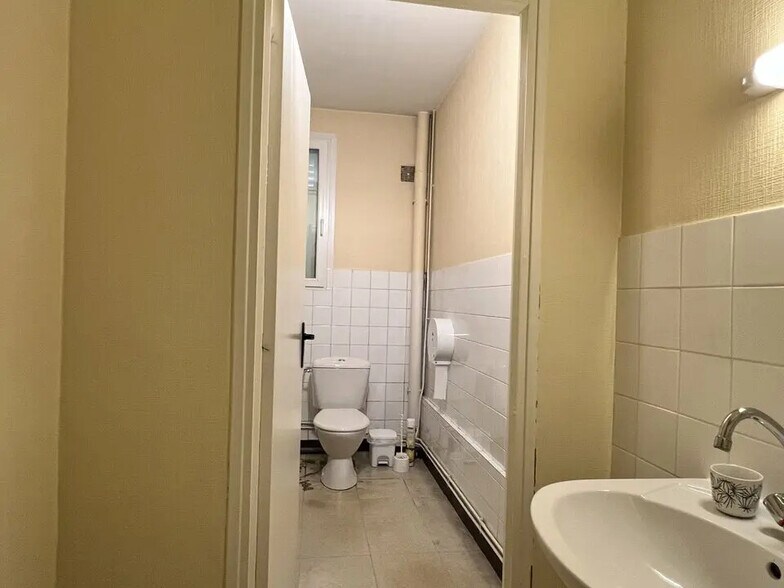 Bureau dans Caen à louer - Photo de l’immeuble – Image 3 sur 13