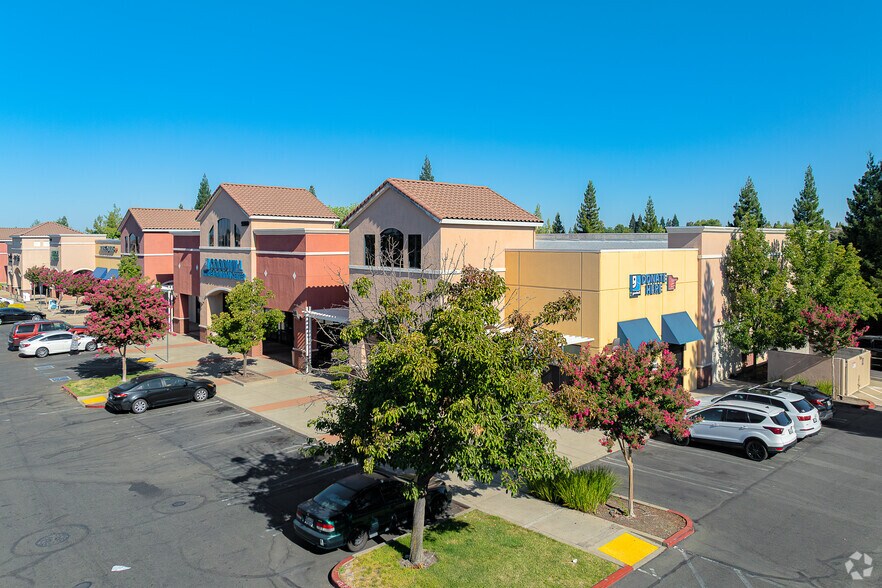9400 Fairway Dr, Roseville, CA à vendre - Photo de l’immeuble – Image 2 sur 26