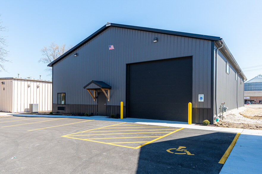 440 N Maple St, Sycamore, IL à louer - Photo de l’immeuble – Image 3 sur 13
