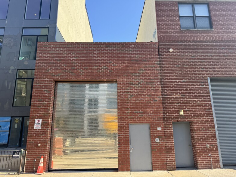 134 Bayard St, Brooklyn, NY à louer - Photo de l’immeuble – Image 1 sur 3