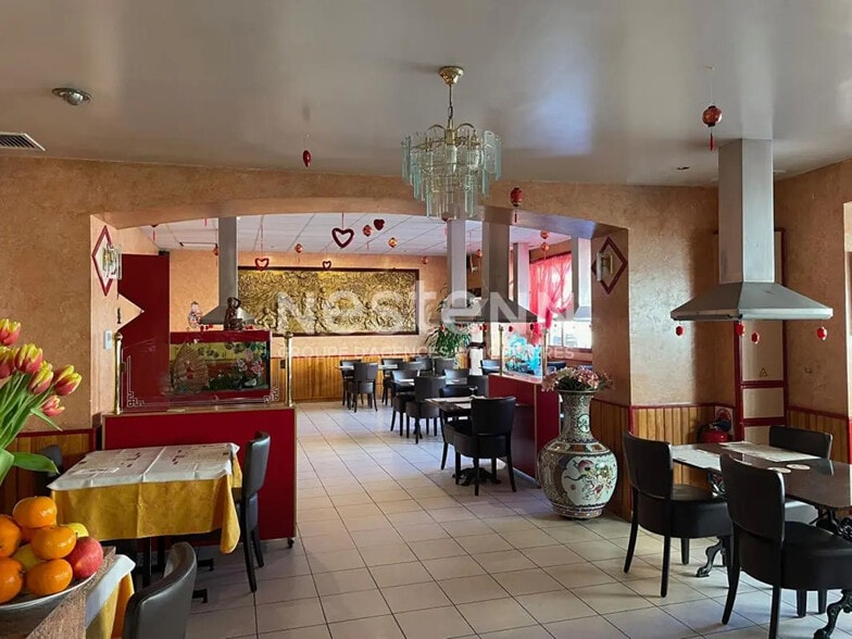 Local commercial dans Mérignac à louer - Photo de l’immeuble – Image 1 sur 3
