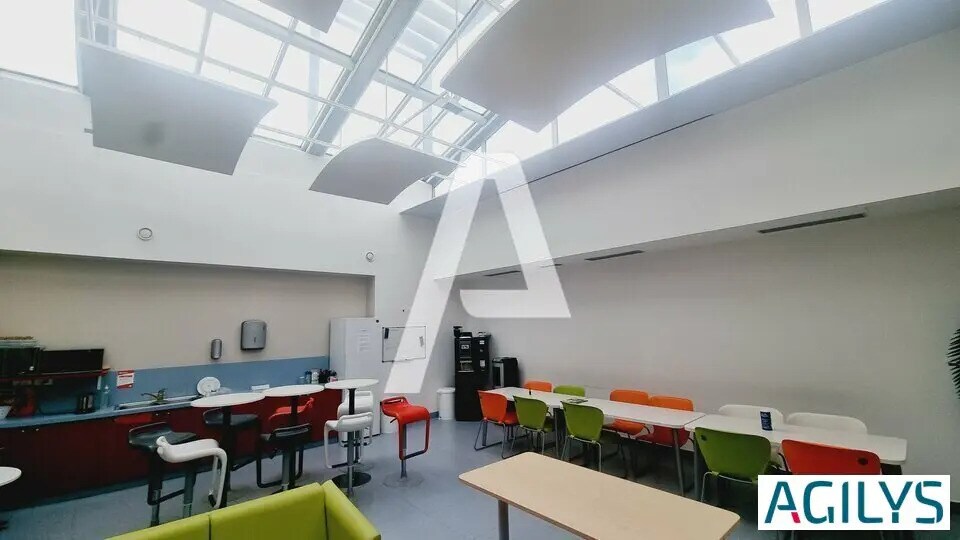 Bureau dans Massy à louer - Photo de l’immeuble – Image 1 sur 15