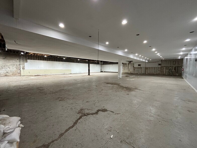 2179 Clarendon Rd, Brooklyn, NY à vendre - Photo de l’immeuble – Image 2 sur 8