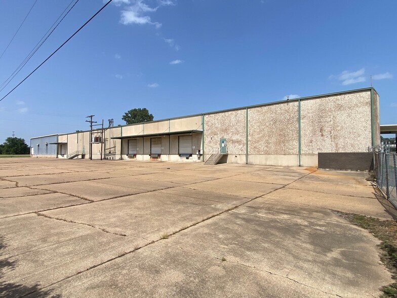 222 W 63rd St, Shreveport, LA à louer - Photo de l’immeuble – Image 2 sur 7