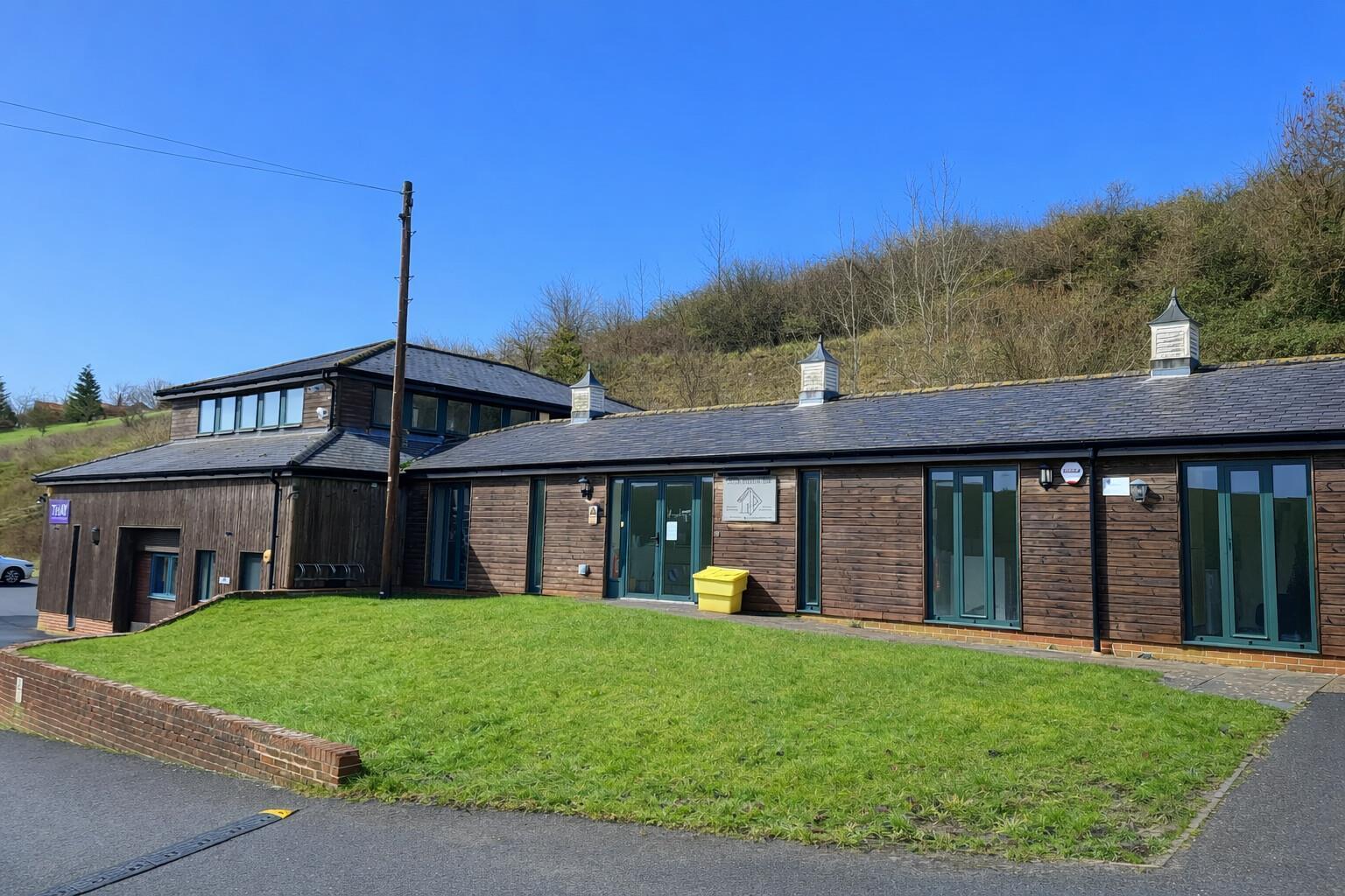 1-4 Hawthorne Farm Business Park, Winterborne Stickland à louer Photo de l’immeuble– Image 1 sur 3