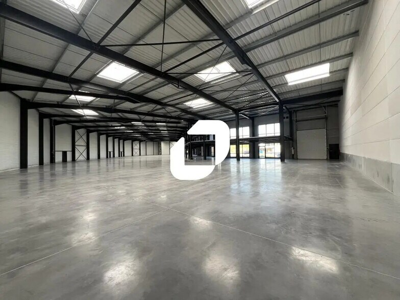 Local commercial dans Bondues à louer - Photo de l’immeuble – Image 3 sur 9