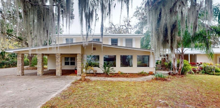 117 Peggy Ln, Crescent City, FL à vendre Photo principale– Image 1 sur 2
