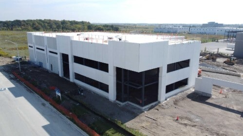 310 Addison Hall Cir, Aurora, ON à louer - Photo de l’immeuble – Image 2 sur 7