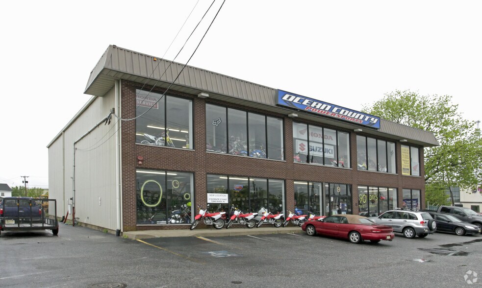 9 Flint Rd, Toms River, NJ à louer - Photo de l’immeuble – Image 2 sur 32