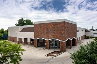 Plus de détails pour 6330 N 76th St, Milwaukee, WI - Local commercial à louer