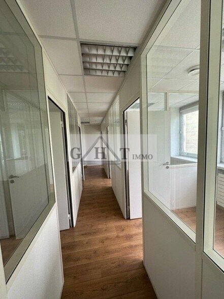 Bureau dans Montreuil à louer - Photo intérieure – Image 3 sur 12