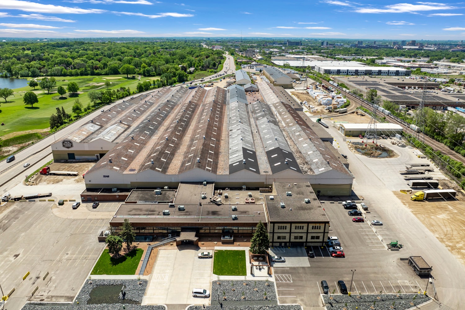 2500 W County Road B, Roseville, MN à louer Photo principale– Image 1 sur 11