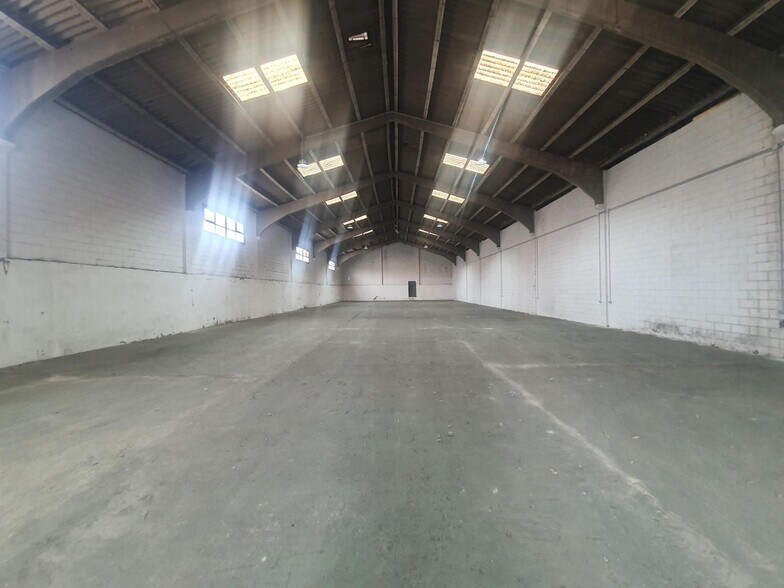 Industriel/Logistique dans SEVILLA, Sevilla à louer - Photo de l’immeuble – Image 2 sur 10