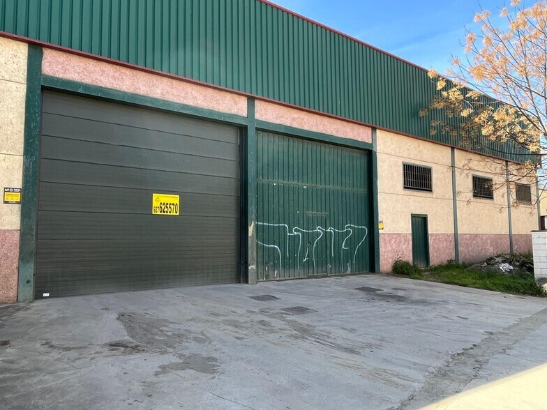 Industriel/Logistique dans Malpartida de Cáceres à vendre - Photo de l’immeuble – Image 1 sur 7