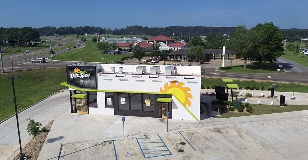 10040 Frog Level Rd, Philadelphia, MS à vendre - Photo de l’immeuble – Image 1 sur 4