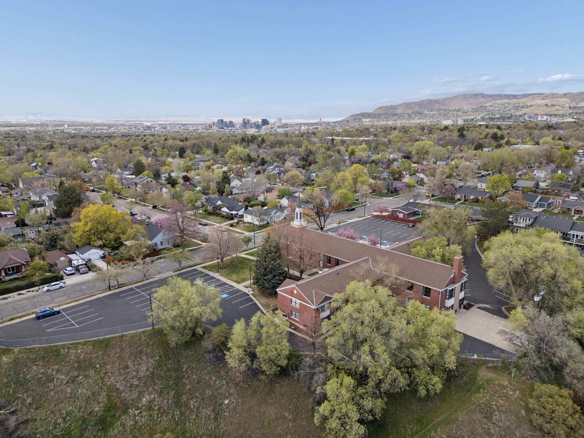 1455 1700 E, Salt Lake City, UT à vendre Photo principale– Image 1 sur 5