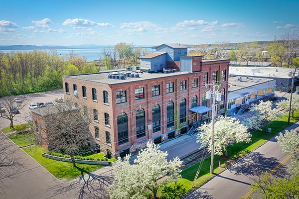 431 Pine St, Burlington, VT à louer Photo de l’immeuble– Image 1 sur 10