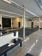 21144-21146 Ventura Blvd, Woodland Hills, CA à louer Photo intérieure– Image 1 sur 11