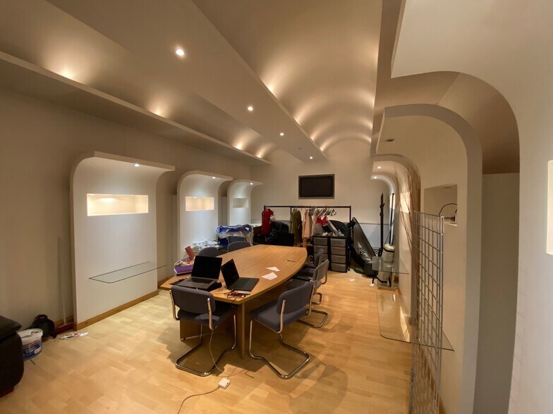 Whaley Bridge, High Peak à vendre - Photo de l’immeuble – Image 2 sur 5