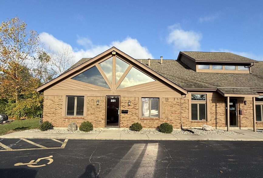 323-331 Regency Ridge Dr, Dayton, OH à louer - Photo de l’immeuble – Image 1 sur 3