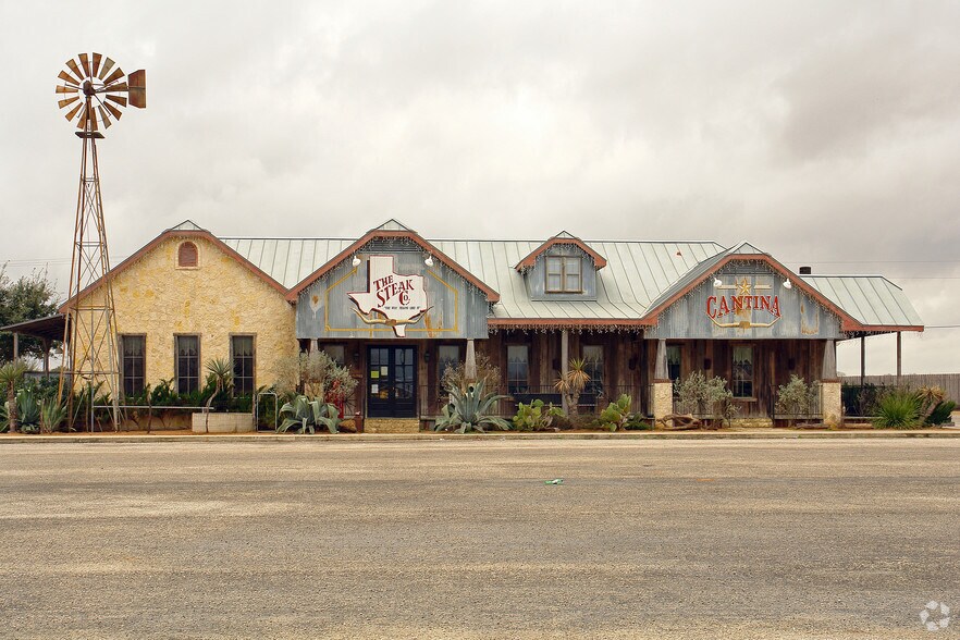 11985 W Us-87 Hwy, La Vernia, TX à vendre - Photo de l’immeuble – Image 2 sur 4