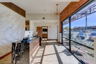 220 W Goodwin St, Prescott, AZ à louer Photo intérieure– Image 2 sur 12