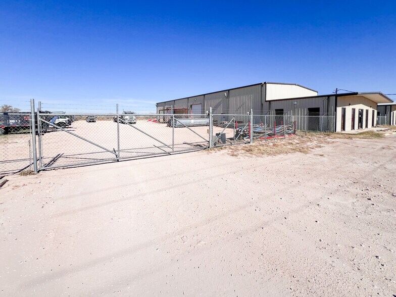 12620 W County Road 133, Odessa, TX à louer - Photo de l’immeuble – Image 2 sur 15