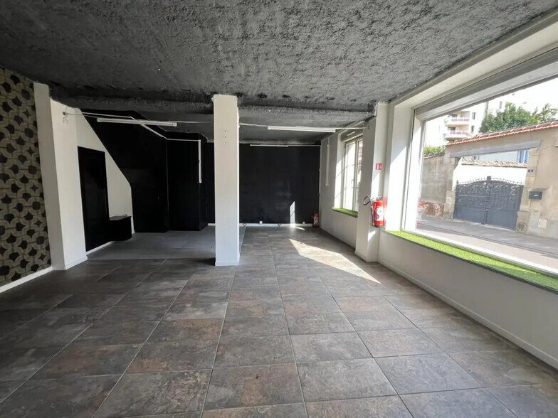 Local commercial dans Cormontreuil à louer - Photo de l’immeuble – Image 1 sur 5
