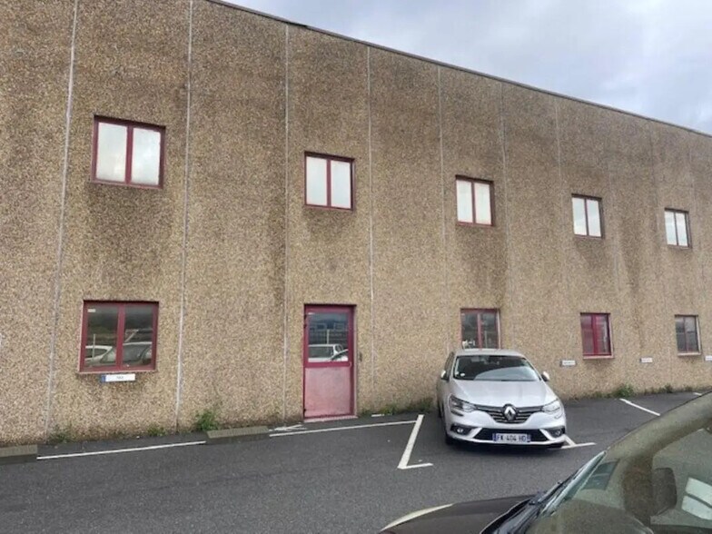 Local d’activités dans Carros à louer - Photo de l’immeuble – Image 3 sur 12