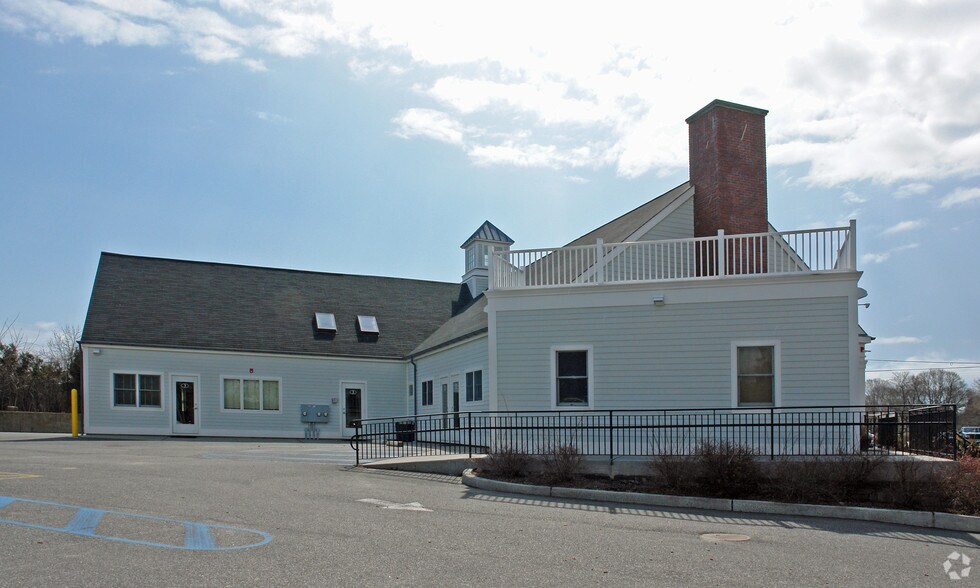 241 County Road 39A, Southampton, NY à vendre - Photo de l’immeuble – Image 2 sur 6
