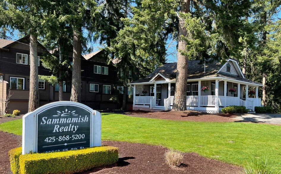 23042 Ne 8th St, Sammamish, WA à vendre - Photo de l’immeuble – Image 2 sur 15