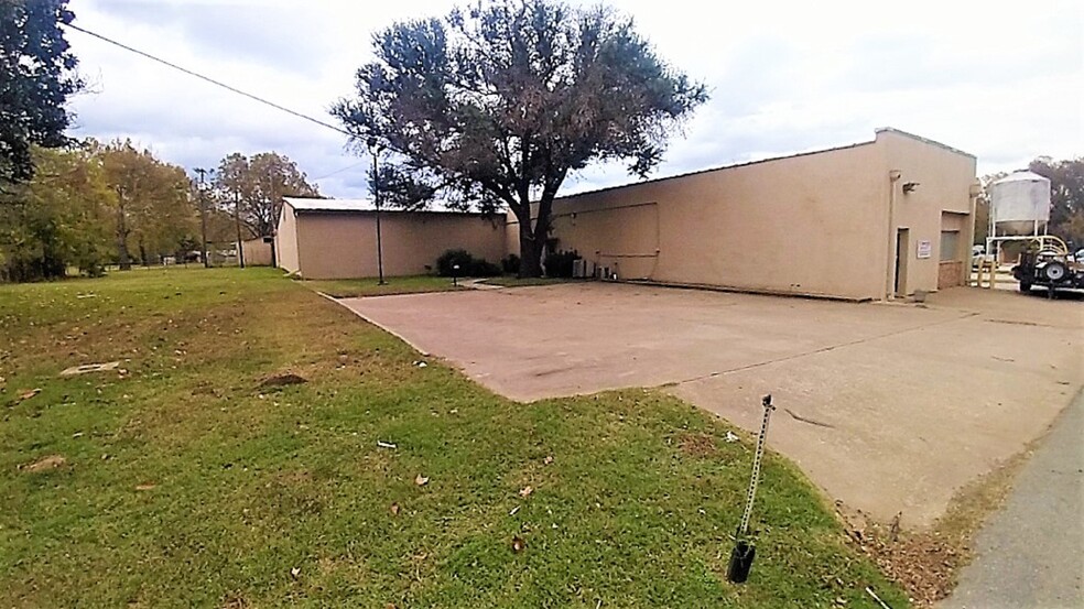 131 E Sears St, Denison, TX à louer - Photo principale – Image 1 sur 11