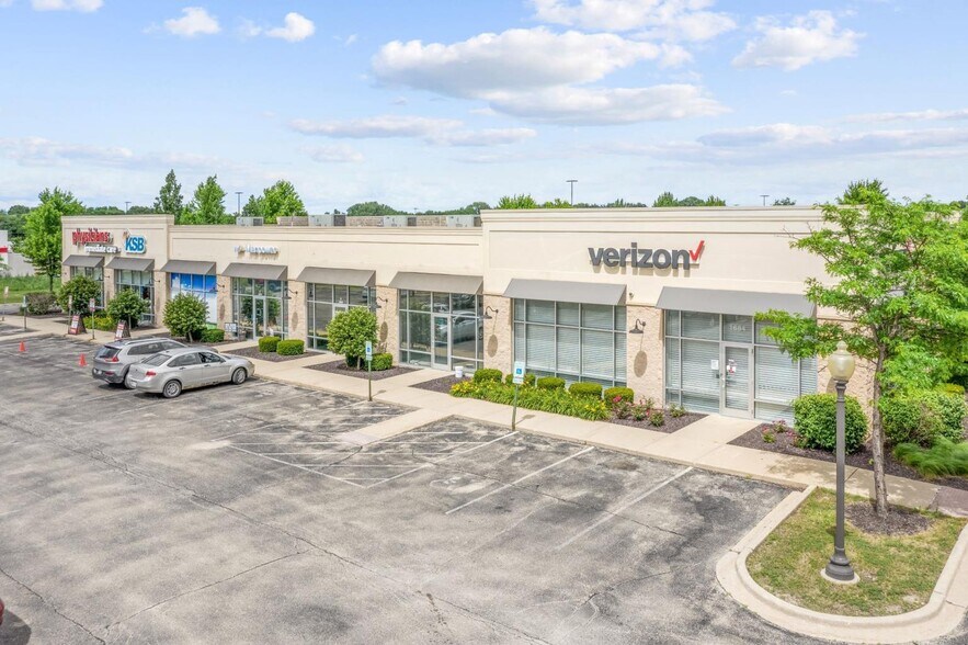 1672-1684 S Galena Ave, Dixon, IL à louer - Photo de l’immeuble – Image 2 sur 7