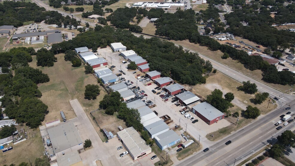 Kennedale Pkwy Industrial Park portefeuille de 6 biens à vendre sur LoopNet.fr - Photo de l’immeuble – Image 3 sur 15