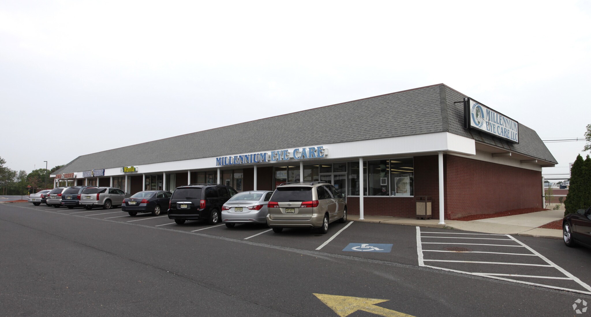 400 US Highway 130, East Windsor, NJ à louer Photo principale– Image 1 sur 5