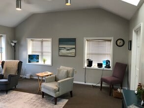 6371 Riverside Dr, Dublin, OH à louer Photo intérieure– Image 1 sur 3