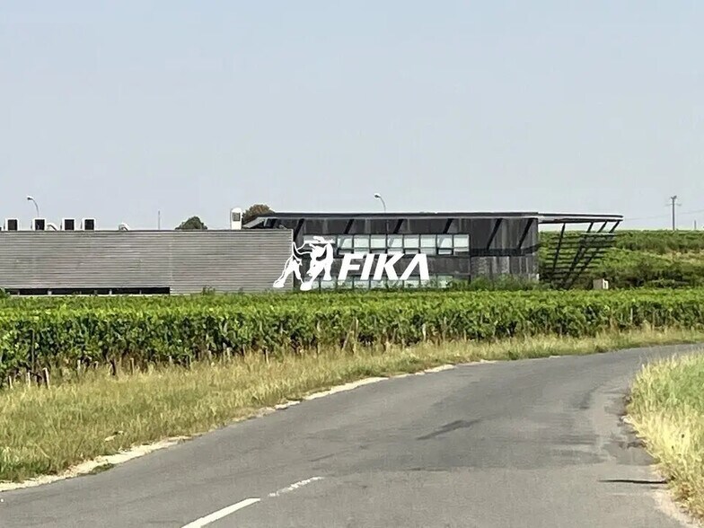 Local d'activités dans Saint-Émilion à vendre - Photo de l’immeuble – Image 1 sur 12