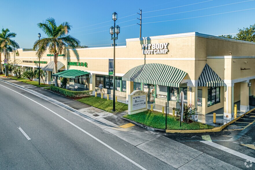 555 N Federal Hwy, Boca Raton, FL à louer - Photo de l’immeuble – Image 1 sur 9