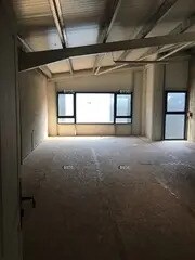 Local d’activités dans Romainville à louer - Photo de l’immeuble – Image 3 sur 3