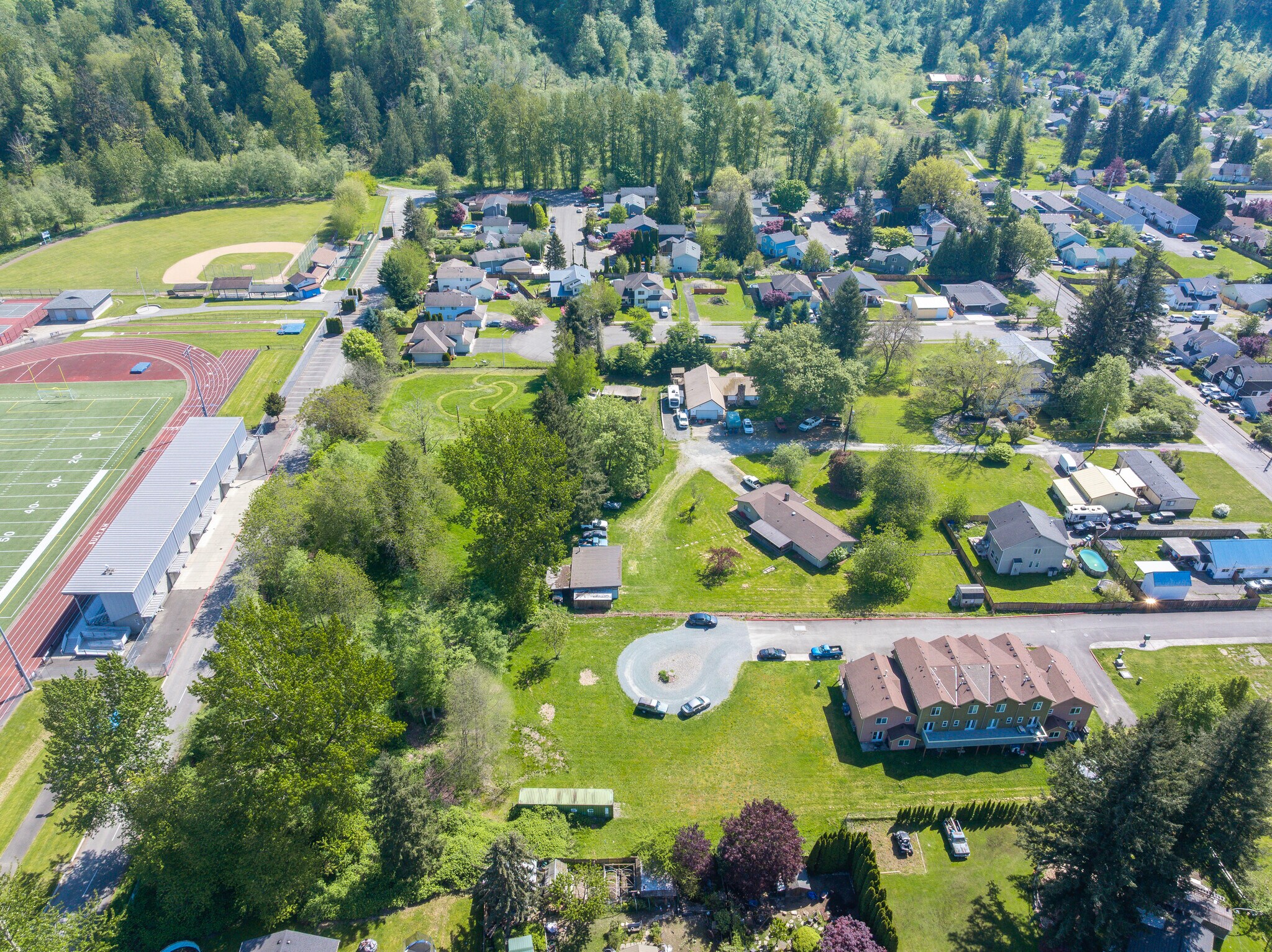 717 High Ave, Sultan, WA à vendre Photo principale– Image 1 sur 13
