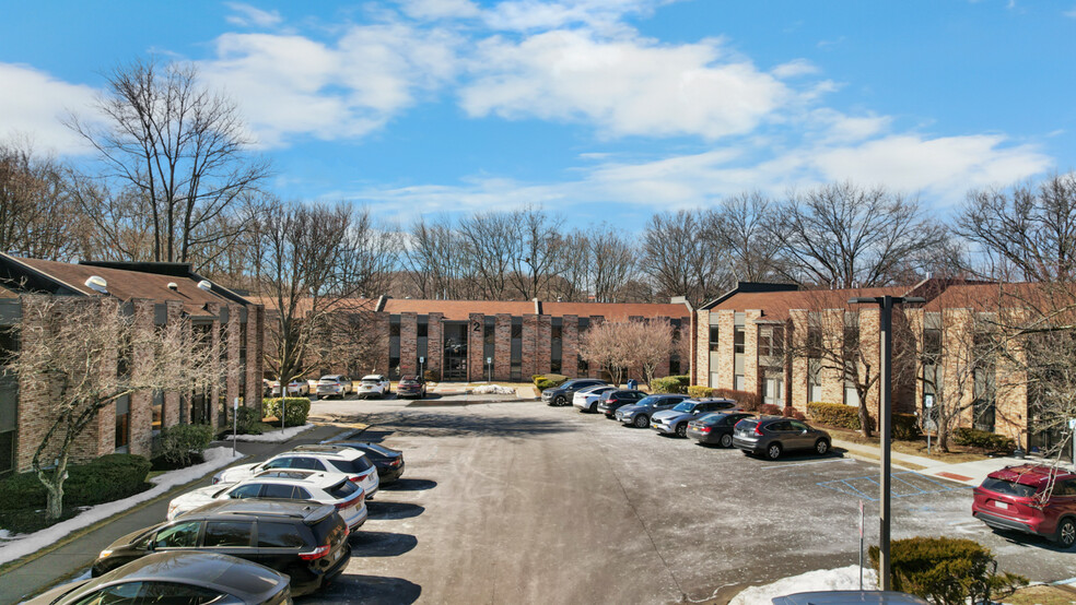 55 Old Turnpike Rd, Nanuet, NY à vendre - Photo de l’immeuble – Image 3 sur 30