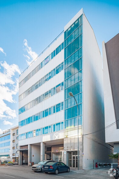 Calle Miguel Yuste, 12, Madrid, Madrid à louer - Photo de l’immeuble – Image 3 sur 4