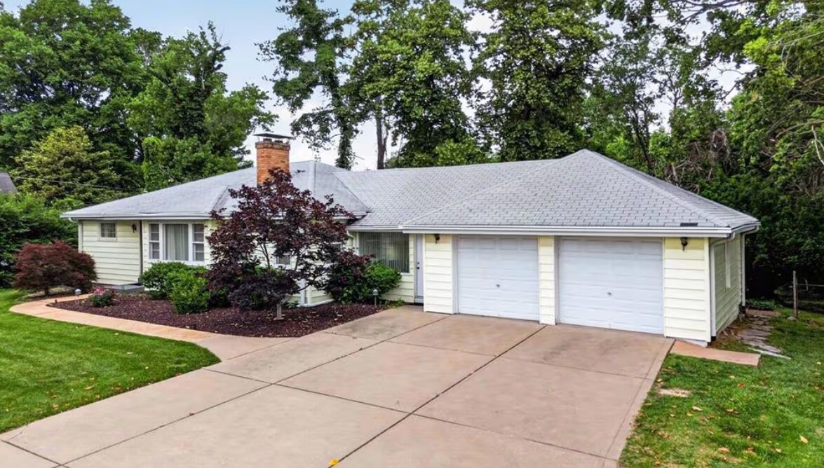 11147 Olive Blvd, Saint Louis, MO à vendre Photo principale– Image 1 sur 23