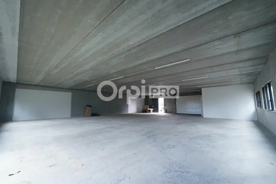 Bureau dans Rillieux-la-Pape à louer - Photo de l’immeuble – Image 3 sur 14