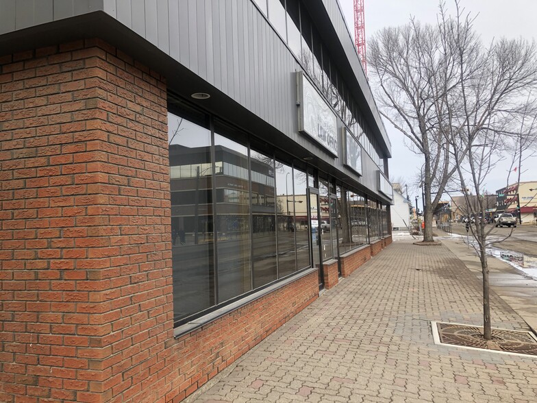 4706 48 Ave, Red Deer, AB à vendre - Photo de l’immeuble – Image 3 sur 6