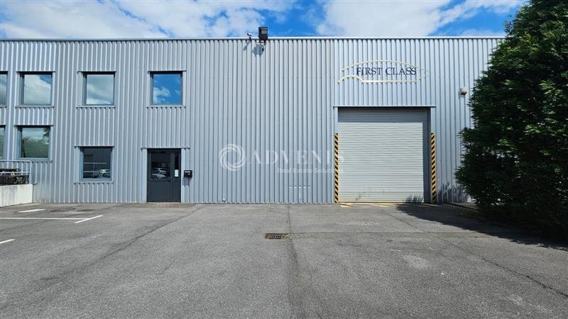 Industriel/Logistique dans Roncq à louer - Photo de l’immeuble – Image 2 sur 12