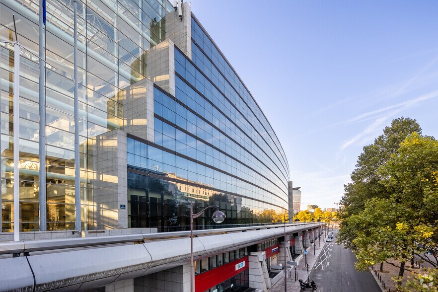 40 Avenue Des Terroirs De France, Paris à louer - Photo de l’immeuble – Image 3 sur 7